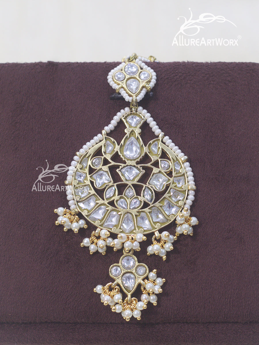 Kundan Maangtika